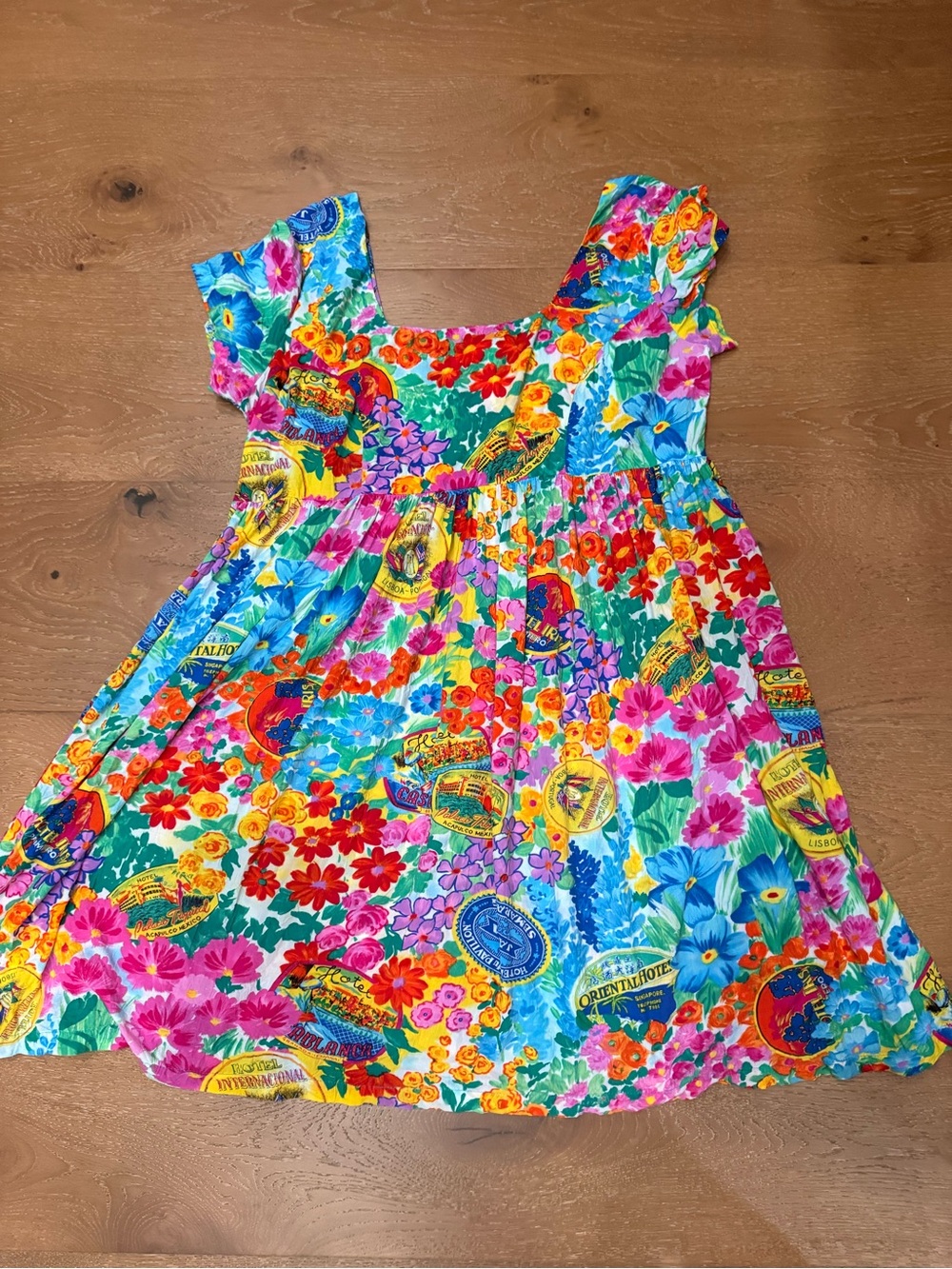 JAMs WoRLD Hawaii  dress sz large Floral Multicolor